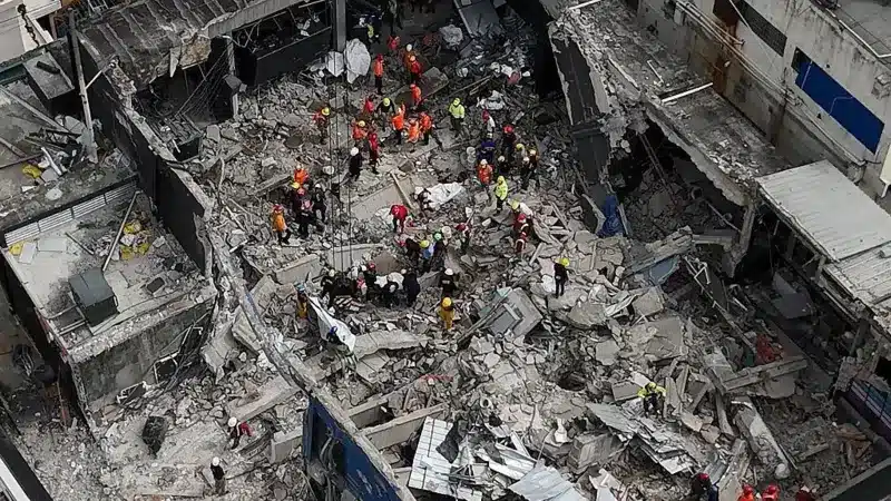 Impactante Derrumbe de Discoteca en Santo Domingo: Más de 180 Vidas Perdidas 6 caida del techo disco en RD