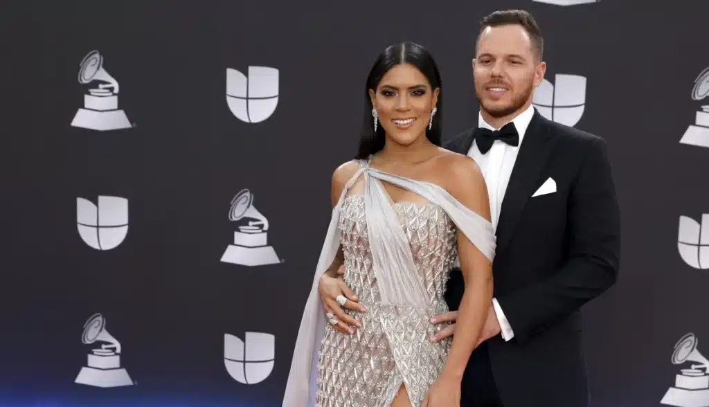 25 Espectaculares Parejas de Celebridades en 2025: ¡El Amor que Domina! 7 Francesco y Francesca